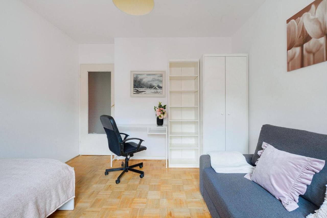 2 bedroom apartment in green location Warschau Buitenkant foto
