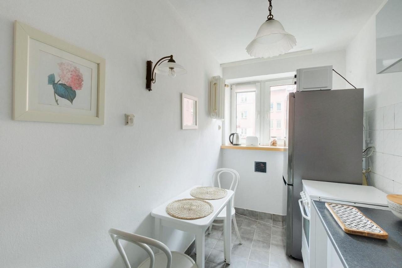 2 bedroom apartment in green location Warschau Buitenkant foto